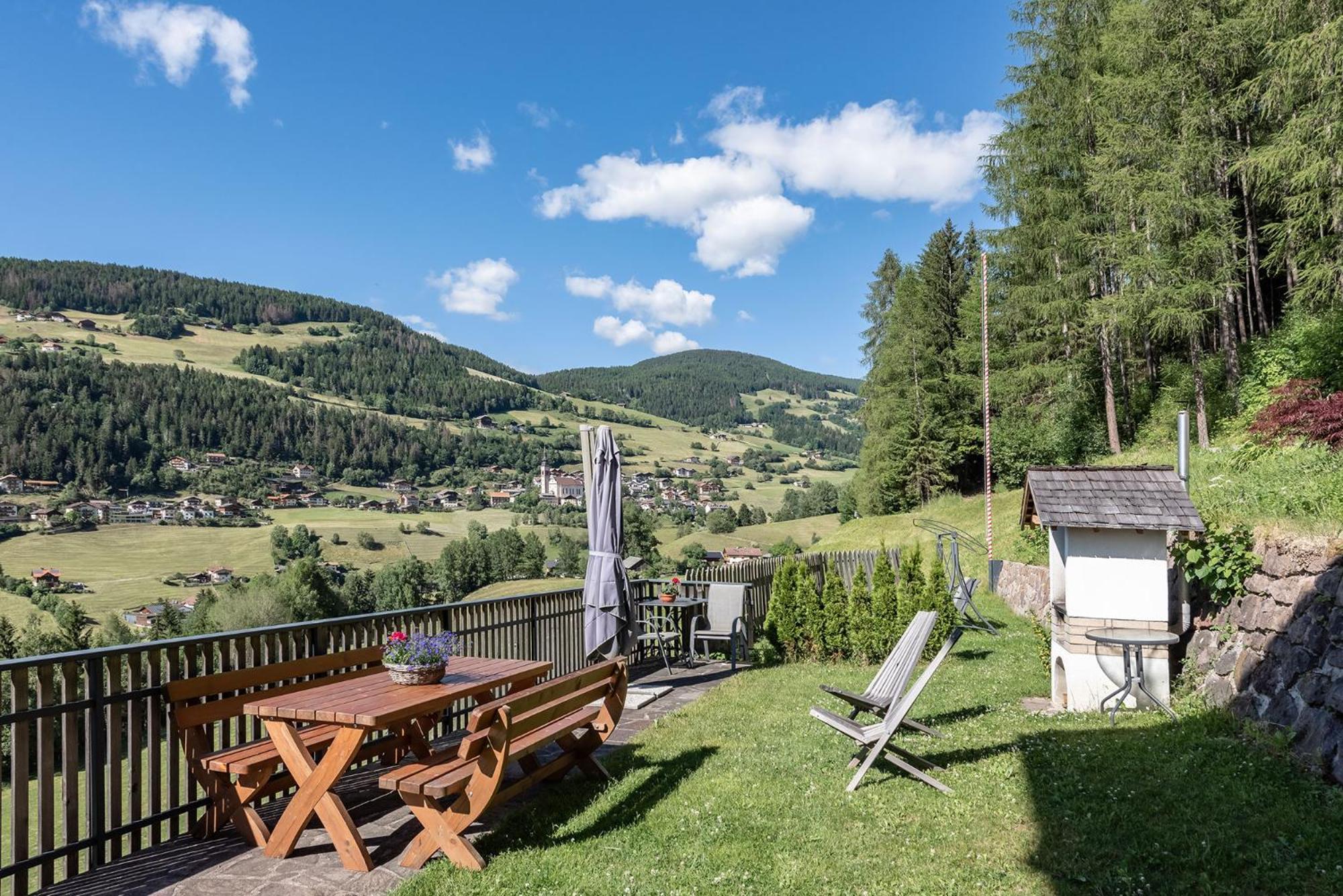 Planatschhof Apartment Funes  Exterior photo
